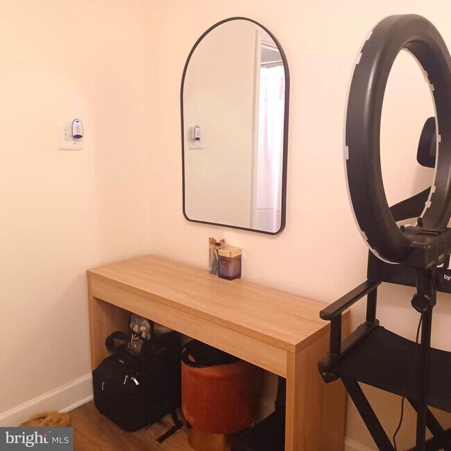 Building Photo - 3705 S George Mason Dr