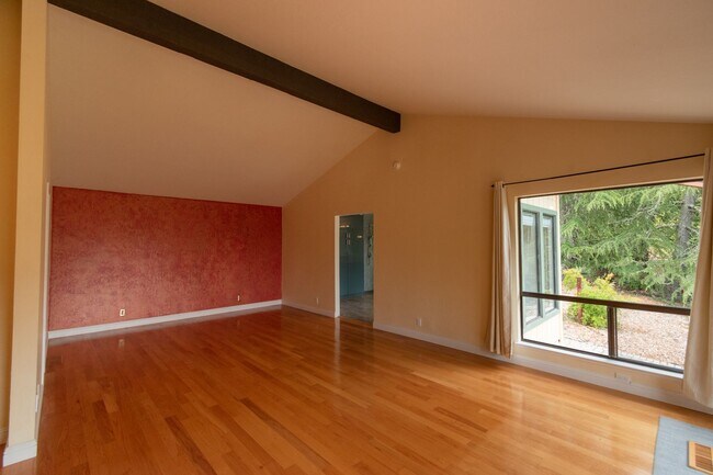 Building Photo - Los Gatos Mountain Living at its Best! Gated 1 Acre lot! Spacious 5 bedroom House! Pool!