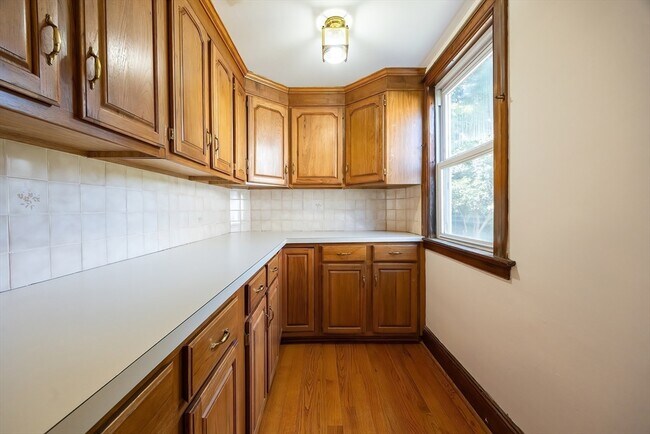 Building Photo - 149 Winslow Ave