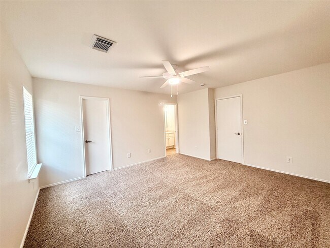 Building Photo - 5718 Highbury Ct