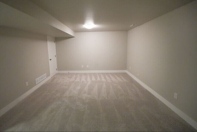 Building Photo - Modern 3-Bedroom Ranch in Grimes – Availab...