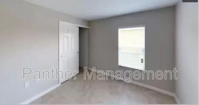Building Photo - 510 SW 3rd Ct