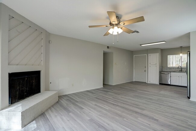 Building Photo - 74 Maple Branch St