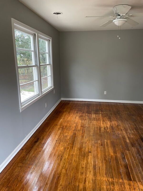 Building Photo - 1089 Buist Ave