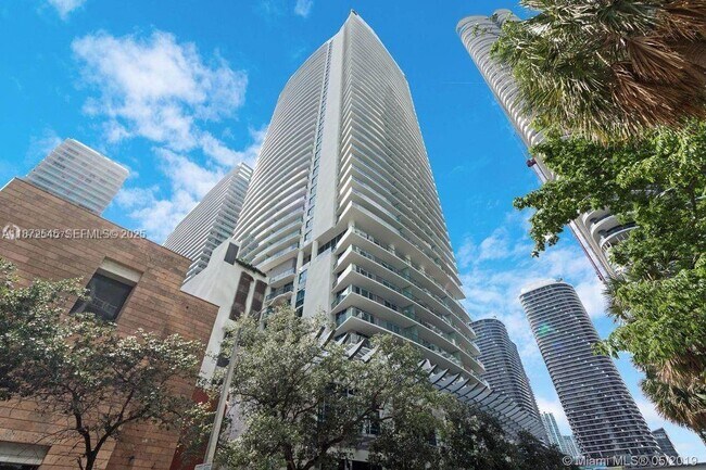 Building Photo - 1100 S Miami Ave