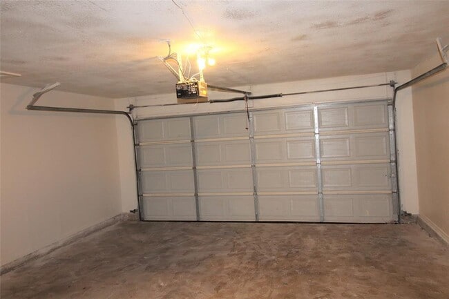 Building Photo - 1707 Jennifer Cir