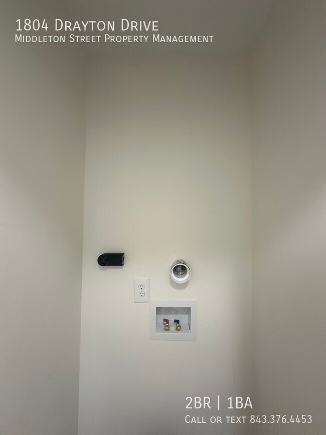 Building Photo - 1804 Drayton Dr