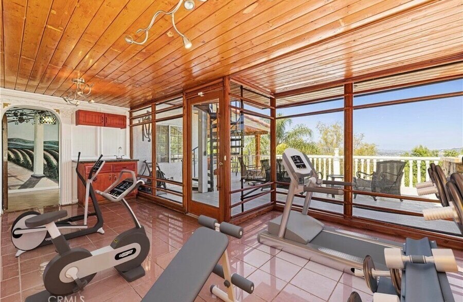 Building Photo - 3916 Carnavon Way