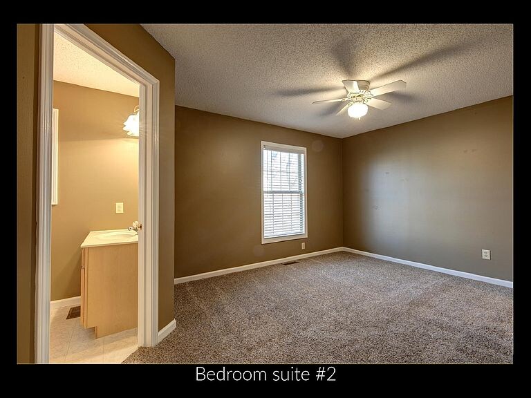 Building Photo - 805 E Sherwood Hills Dr