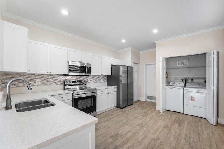 Building Photo - 2482 Cordoba Bend