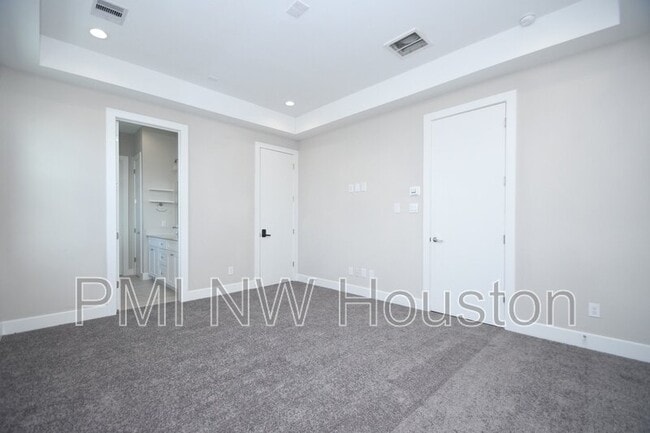 Building Photo - 5904 Gardendale Dr
