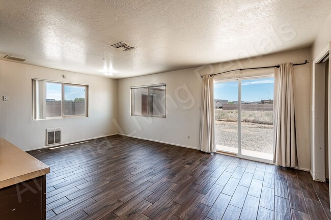 Building Photo - SPACIOUS HOME ON ONE ACRE