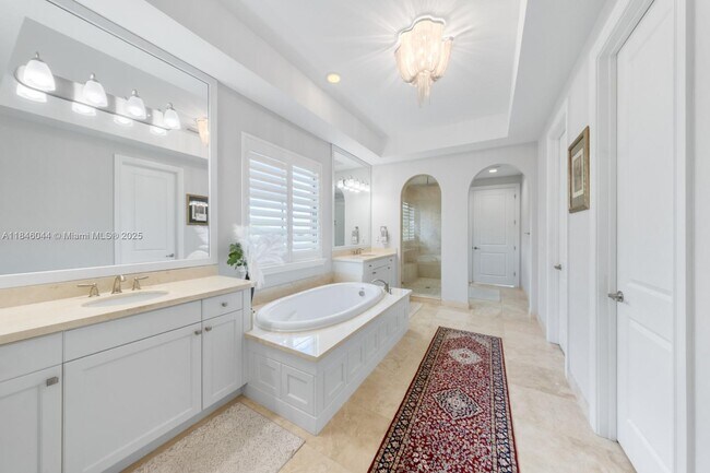 Building Photo - 8545 Watercrest Cir E