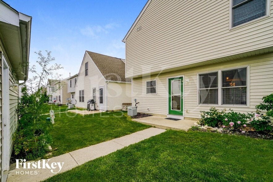 Building Photo - 2973 Seeger St