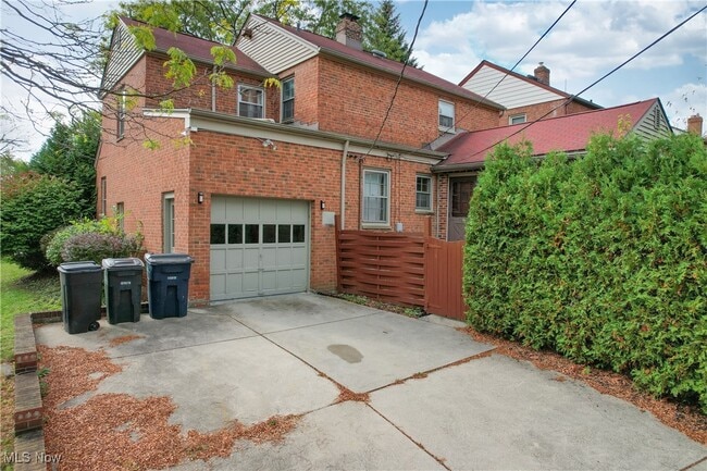 Building Photo - 23613 E Baintree Rd