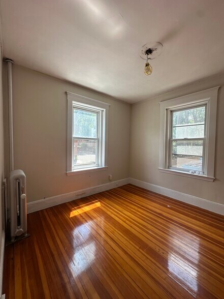 Building Photo - 1376 Commonwealth Ave