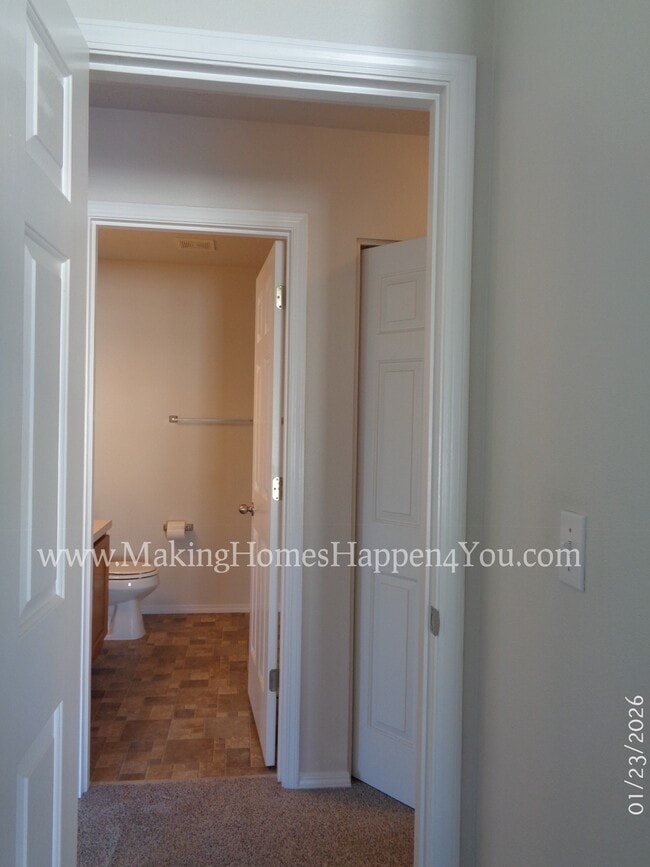 Building Photo - 7475 Parkplace Dr NE