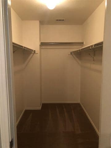 Building Photo - 2737 Laurel Oak Dr