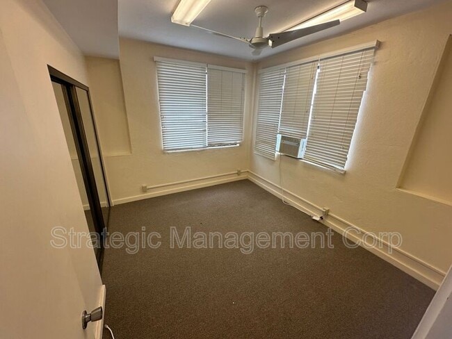 Building Photo - 3717 Manini Way