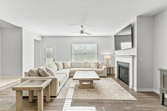 Building Photo - 482 Olivia Crossing Ct