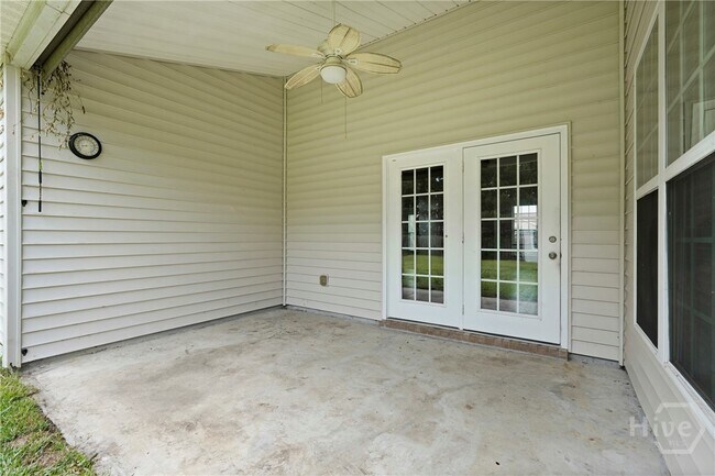 Building Photo - 168 Willow Point Cir