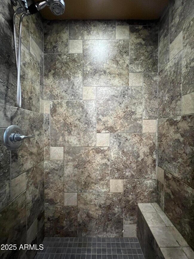 Building Photo - 15230 N Blackbird Dr