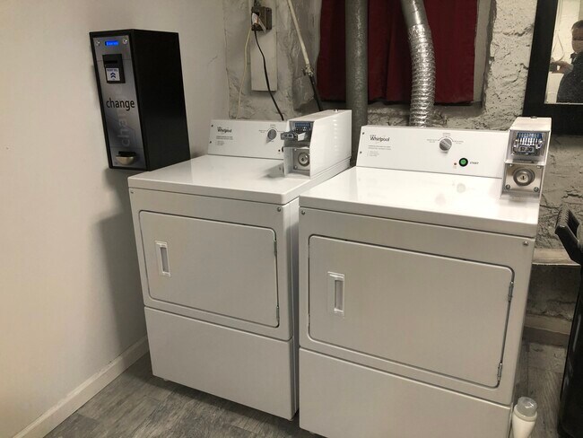 Building Photo - 7 Laidlaw Ave