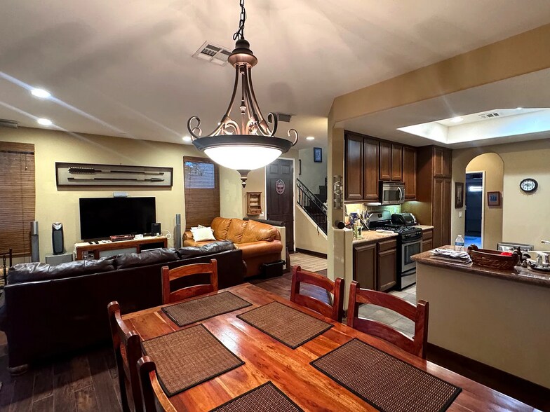 Building Photo - 16728 Tim Ln