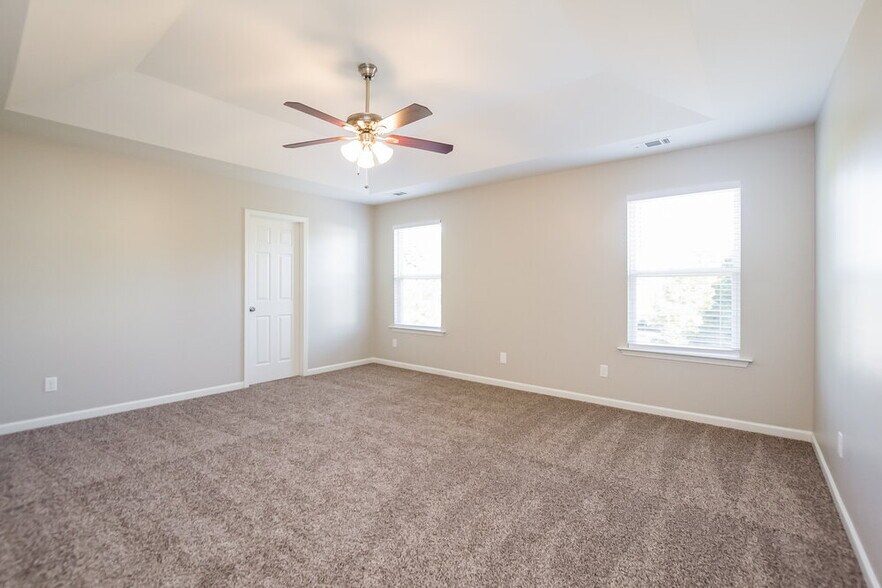 Building Photo - 38 Bollen Ln