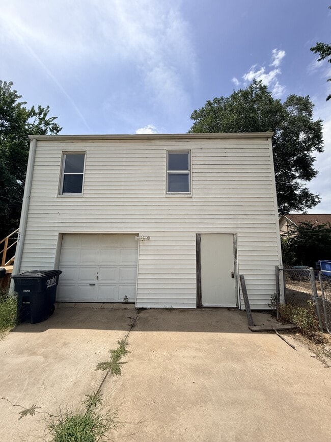 Building Photo - 312 N Johnson St
