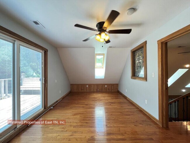 Building Photo - 709 Brown Mountain Rd