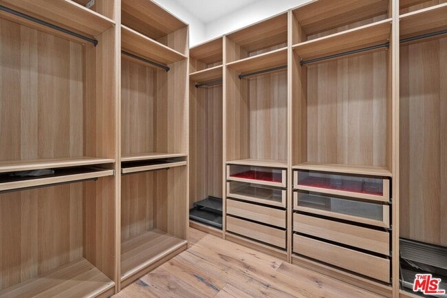 Building Photo - 4136 Greenbush Ave