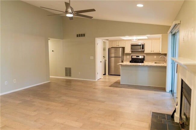 Building Photo - 72 Fair Haven Way