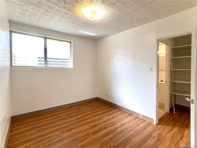 Building Photo - 716 Lukepane Ave