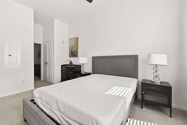 Building Photo - 1207 Grand W Blvd