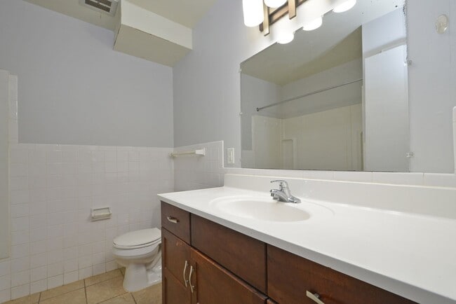 Building Photo - 2 Bed | 2 Bath W/ Garage in Heart of Colum...