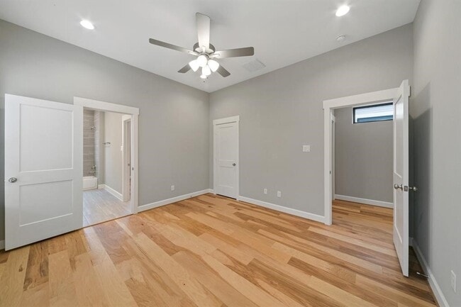 Building Photo - 1121 E 27th St