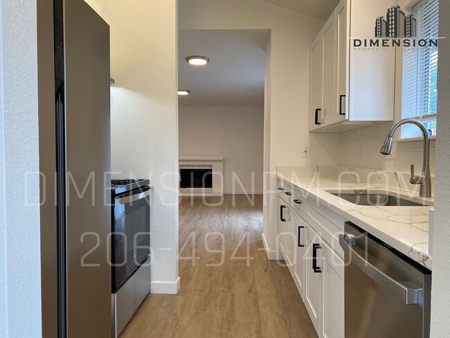 Building Photo - Charming 3-Bed, 2-Bath Home in Prime Feder...