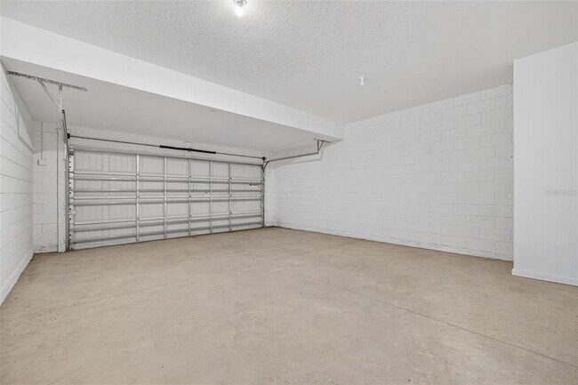 Building Photo - 1691 Bear Mountain Dr