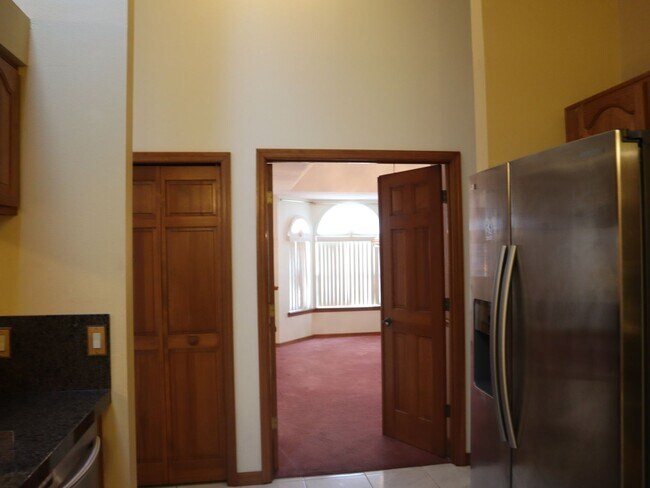 Building Photo - Beautiful Brick Home in Crystal Lakes Estate Call Carole Arcaro 386-216-4900 Deltona Lakes Realty