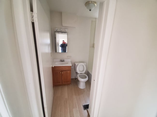 Building Photo - 1 Br Apartment on 28th St.