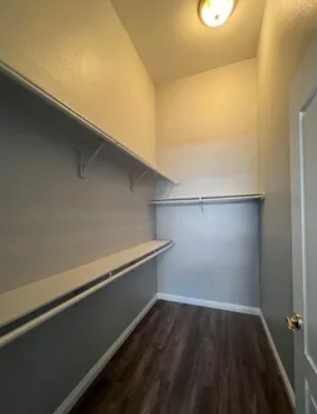 Building Photo - 700 Carnegie St