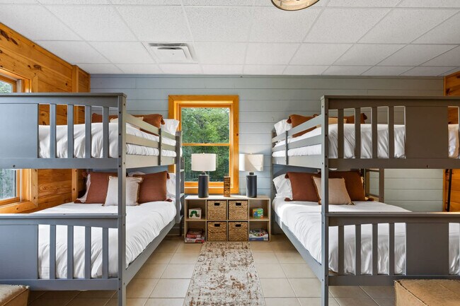 Building Photo - 181 Sugar Mountain Rd