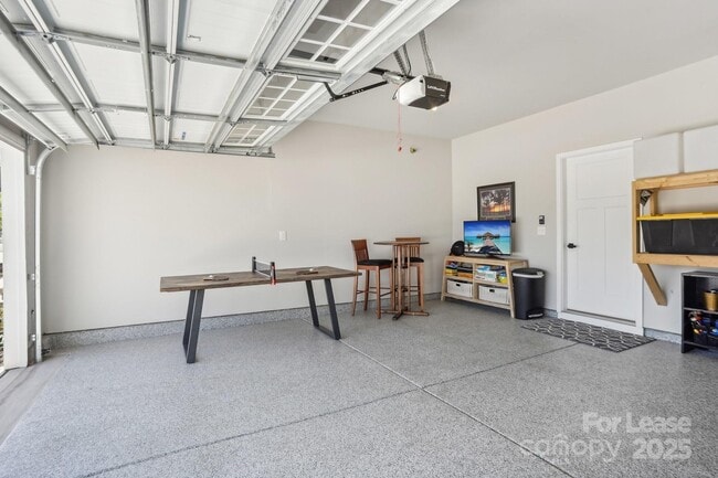 Building Photo - 6295 Ashton Pk Dr