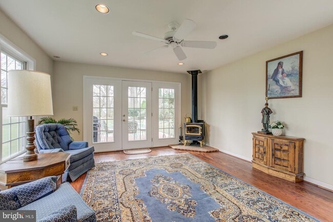Building Photo - 8414 W Boulevard Dr