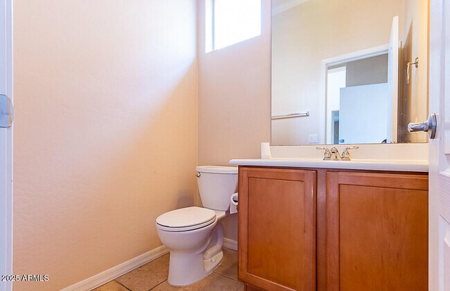 Building Photo - 642 E Torrey Pines Pl