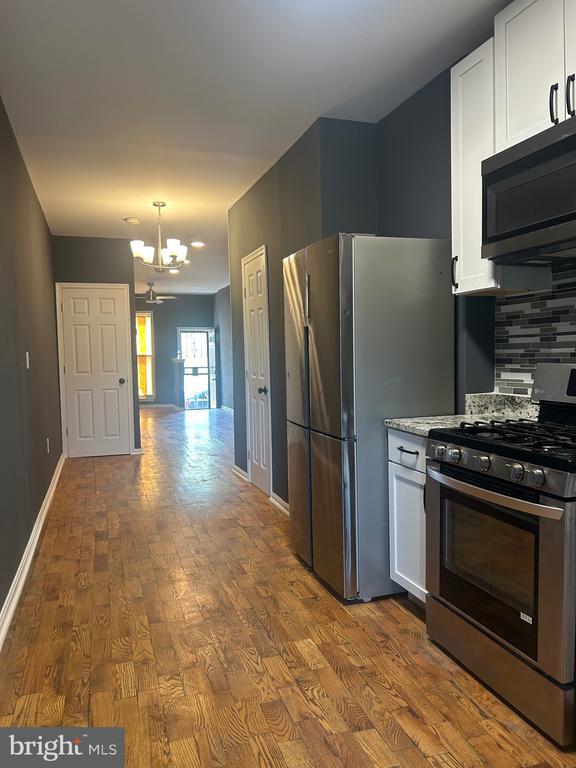 Building Photo - 1516 N Mount St