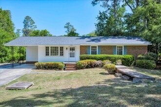 Building Photo - 552 Whitehead Dr