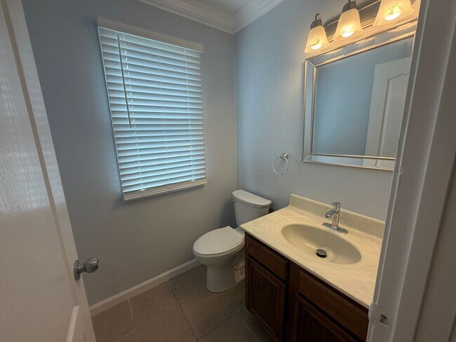 Building Photo - Unique 3BR/2.5BA Southwest Columbia Rental – Near Rock Bridge High!