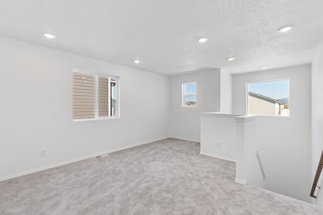 Building Photo - Lease special, save $900.00 if you sign an...